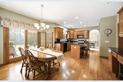 5121 Tall Oaks Drive, Ringwood, IL 60072 - Photo 6