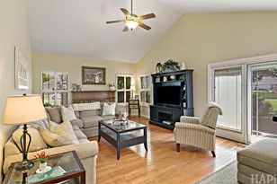 1090 Winding Glen Ct, Carol Stream, IL 60188 - Photo 12