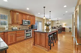 1090 Winding Glen Ct, Carol Stream, IL 60188 - Photo 10