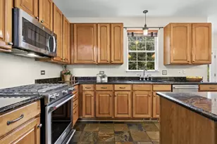 260 Summerdale Ln, Algonquin, IL 60102 - Photo 8