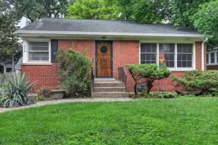 326 N Kensington Ave, La Grange Park, IL 60526 - Photo 1