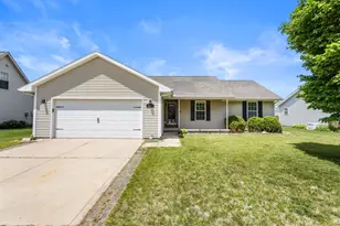 602 Wingstem Dr, Saint John, IL 61873 - Photo 1