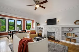 1310 W Montrose Ave, Chicago, IL 60613 - Photo 2