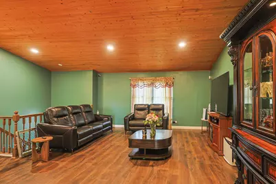 9012 Swanson Road, Lake in the Hills, IL 60156 - Photo 24
