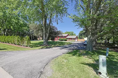 9012 Swanson Road, Lake in the Hills, IL 60156 - Photo 6