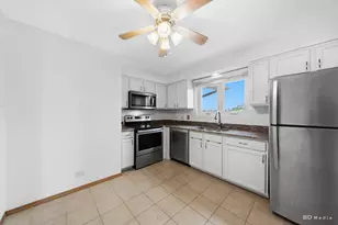 9024 W 140th St, Orland Park, IL 60462 - Photo 6