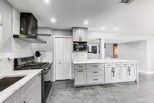 9448 N Oak Ave, Des Plaines, IL 60016 - Photo 12