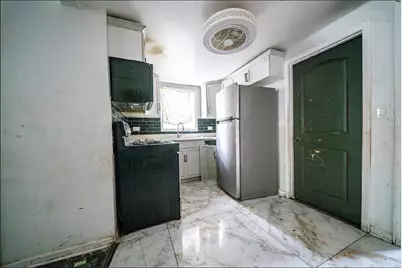 8942 S Baltimore Avenue, Chicago, IL 60617 - Photo 6
