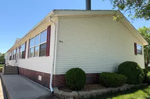 923 Apple Ln, Manteno, IL 60950 - Photo 2