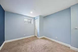 254 W Holly Ct, Round Lake, IL 60073 - Photo 36