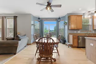 911 Millard Ct, Joliet, IL 60431 - Photo 4