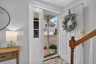 100 Village Creek Dr, Lake in the Hills, IL 60156 - Photo 8