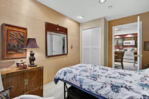 225 Lake Blvd, Buffalo Grove, IL 60089 - Photo 10