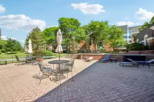 225 Lake Blvd, Buffalo Grove, IL 60089 - Photo 16
