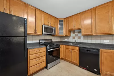 706 Marilyn Avenue #204, Glendale Heights, IL 60139 - Photo 6