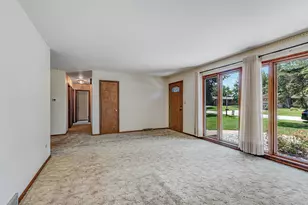 1008 Lark Ln, Shorewood, IL 60404 - Photo 4