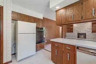 1008 Lark Ln, Shorewood, IL 60404 - Photo 8