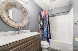 2471 Warwick Ct, Aurora, IL 60503 - Photo 26