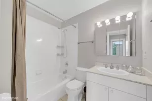 3320 N Racine Ave, Chicago, IL 60657 - Photo 36