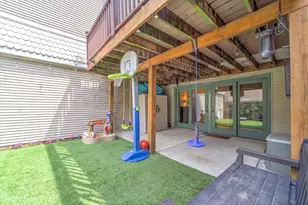 3320 N Racine Ave, Chicago, IL 60657 - Photo 40