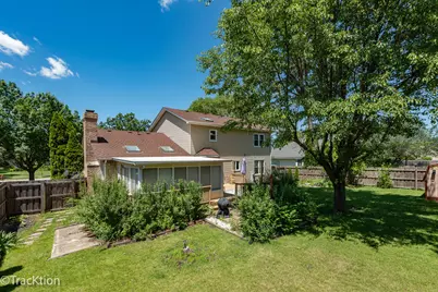 360 Lakeview Drive, Aurora, IL 60506 - Photo 24
