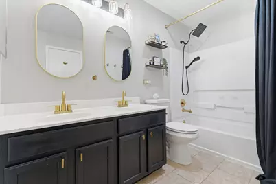 576 S Rosehall Lane, Round Lake, IL 60073 - Photo 20
