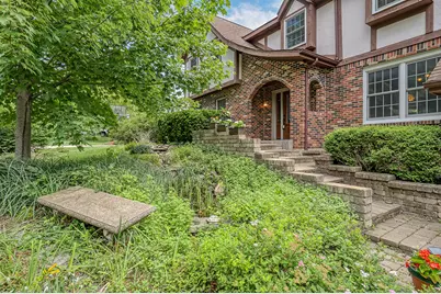 912 Valencia Drive, Shorewood, IL 60404 - Photo 2