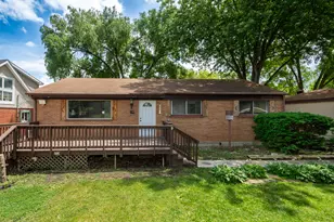 28671 N Harrison Ave, Wauconda, IL 60084 - Photo 1