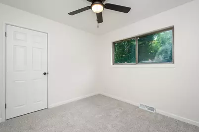 28671 N Harrison Avenue, Wauconda, IL 60084 - Photo 18