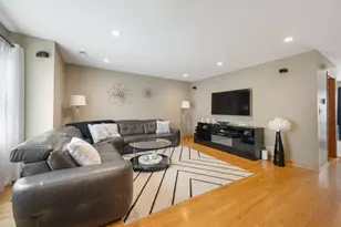 702 Windsor Ln, Romeoville, IL 60446 - Photo 10