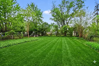 835 S Addison Avenue, Villa Park, IL 60181 - Photo 14