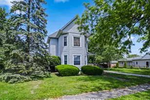 561 W Grant St, Saint Anne, IL 60964 - Photo 30