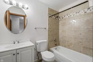 187 Uteg St, Crystal Lake, IL 60014 - Photo 14