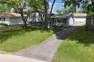 631 Pierce Ct, Grayslake, IL 60030 - Photo 36