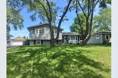 631 Pierce Court, Grayslake, IL 60030 - Photo 4
