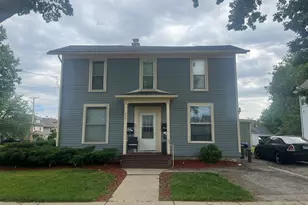 354 Spruce St, Aurora, IL 60506 - Photo 1
