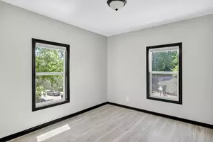 1231 N Main St, Rockford, IL 61103 - Photo 12