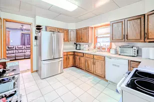 131 S 7th St, Dekalb, IL 60115 - Photo 14