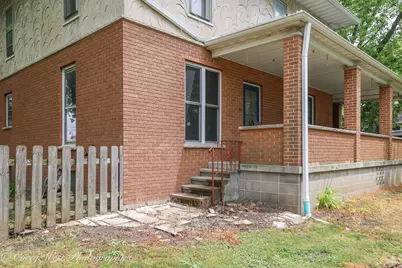 131 S 7th Street, Dekalb, IL 60115 - Photo 2