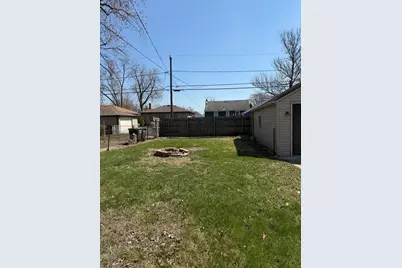 18343 Oakwood Avenue, Lansing, IL 60438 - Photo 2