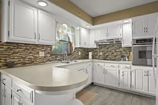 131 Dawn Ave, Rockford, IL 61107 - Photo 8