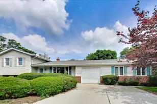 5455 S Catherine Ave, Countryside, IL 60525 - Photo 1