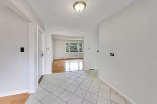 5455 S Catherine Ave, Countryside, IL 60525 - Photo 6