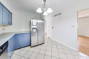 5455 S Catherine Ave, Countryside, IL 60525 - Photo 12