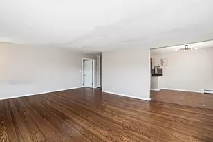 2411 W Balmoral Ave, Chicago, IL 60625 - Photo 12