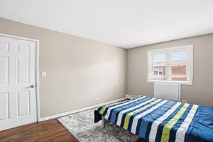 2411 W Balmoral Ave, Chicago, IL 60625 - Photo 6