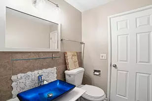 2411 W Balmoral Ave, Chicago, IL 60625 - Photo 4