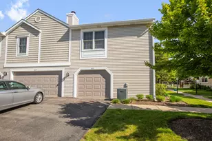 401 Le Parc Cir, Buffalo Grove, IL 60089 - Photo 2