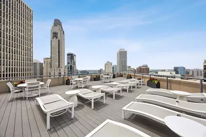 950 N Michigan Avenue #4202, Chicago, IL 60611 - Photo 32