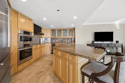950 N Michigan Avenue #4202, Chicago, IL 60611 - Photo 14